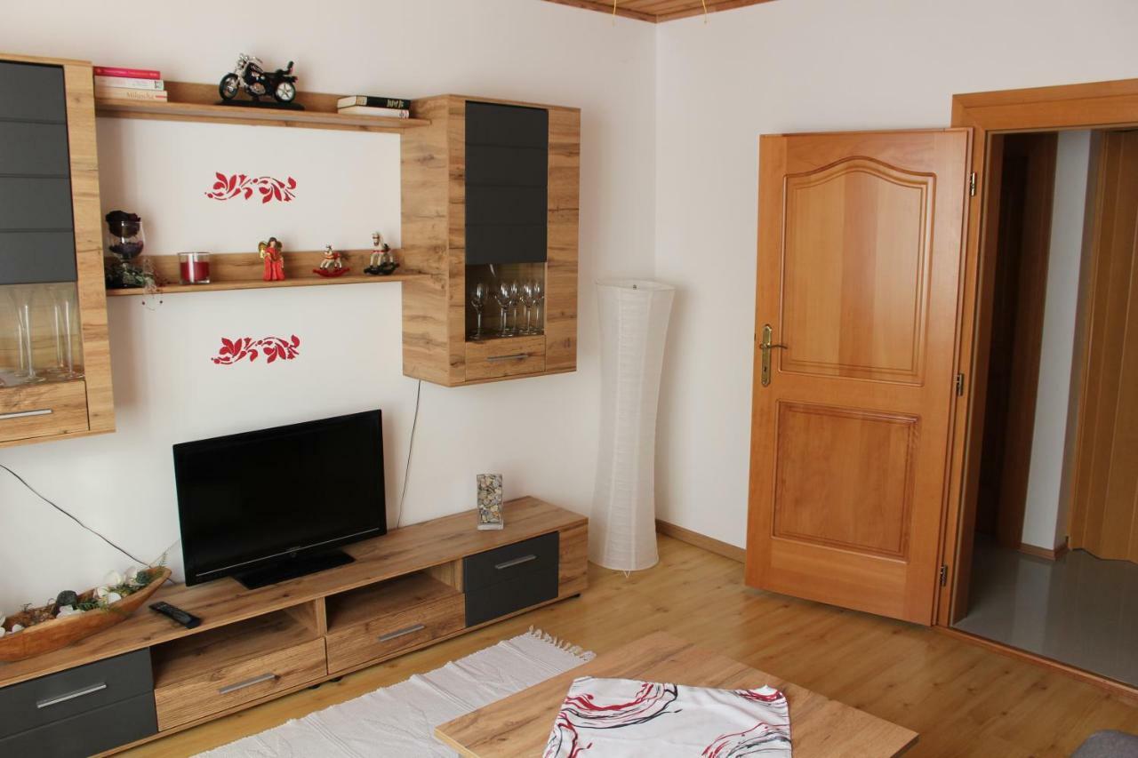 Appartement "Blumengassl" メルビッシュ・アム・ゼー エクステリア 写真